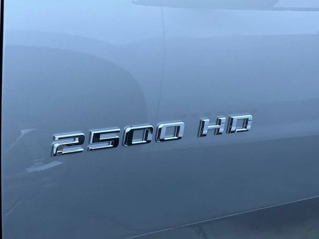2026 Chevrolet Silverado 2500 HD ZR2 - Photo 6