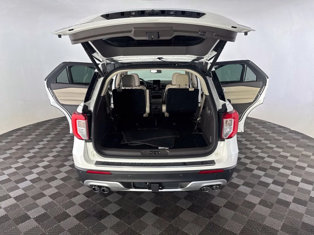 Used 2020 White Ford Platinum image 17