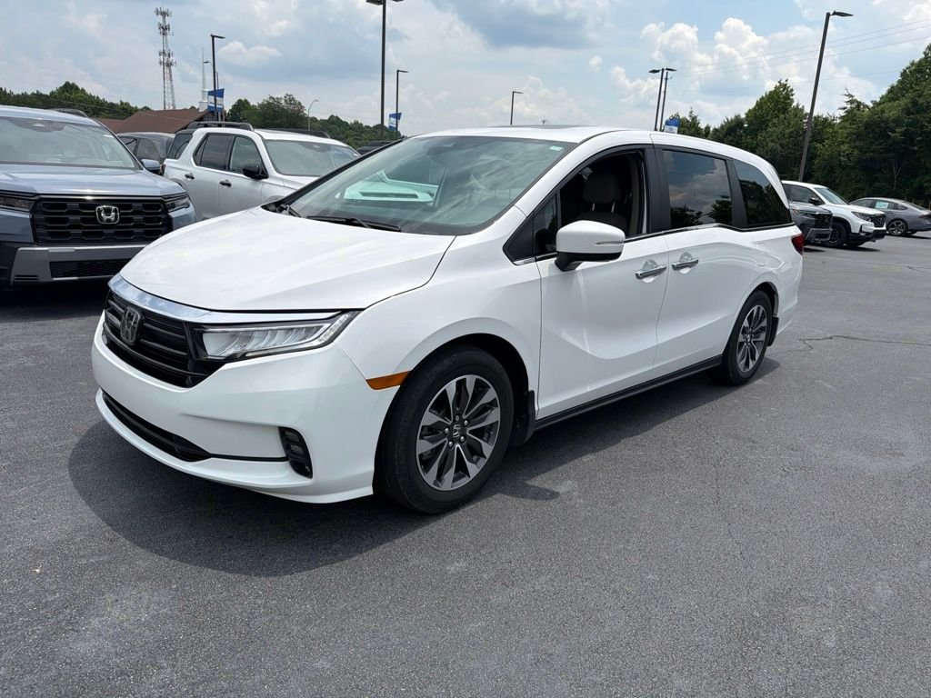 Used 2024 Silver Honda EX-L image 1