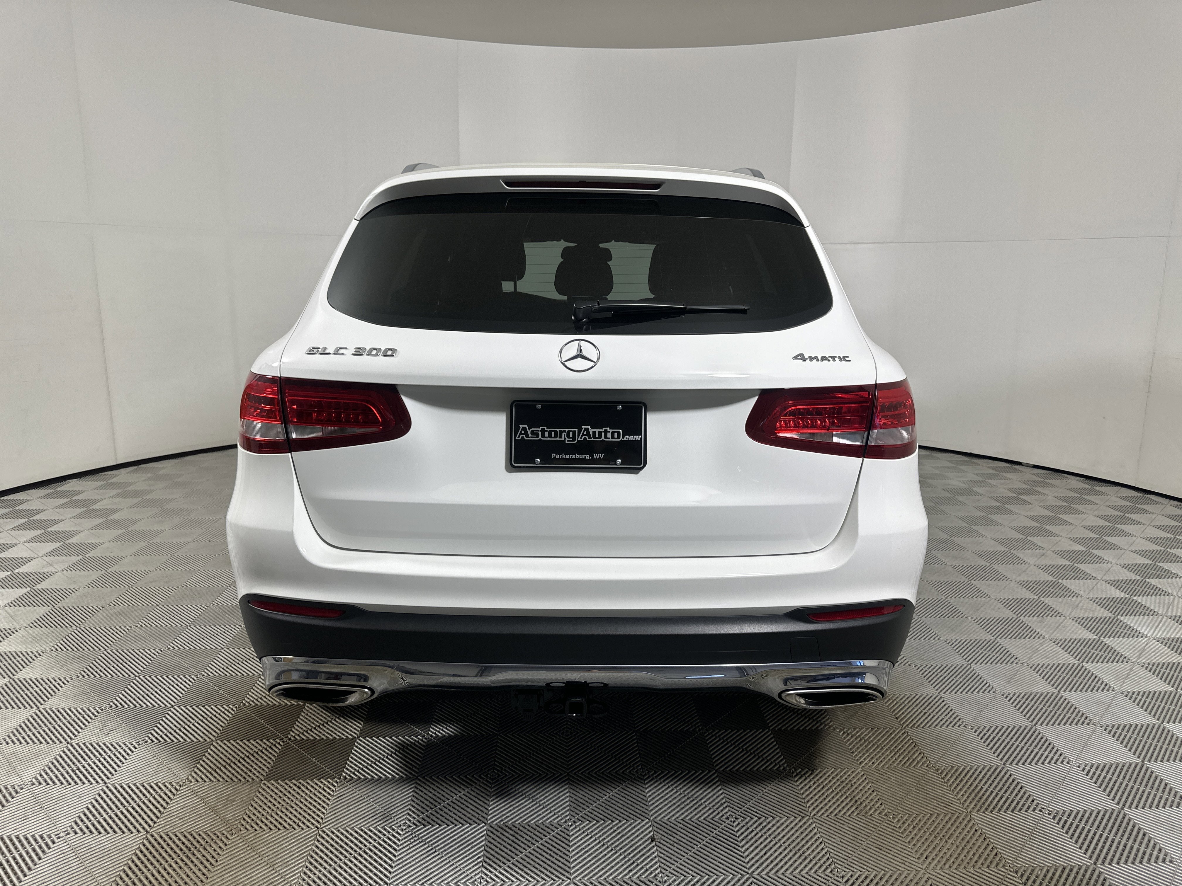 Used 2017 Polar White Mercedes-Benz GLC 300 image 6