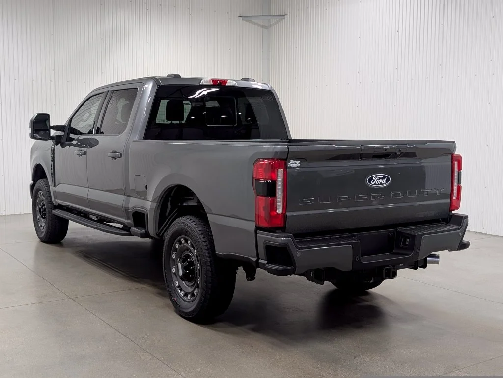 New 2027 Carbonized Gray Metallic Ford F-250® XLT image 30