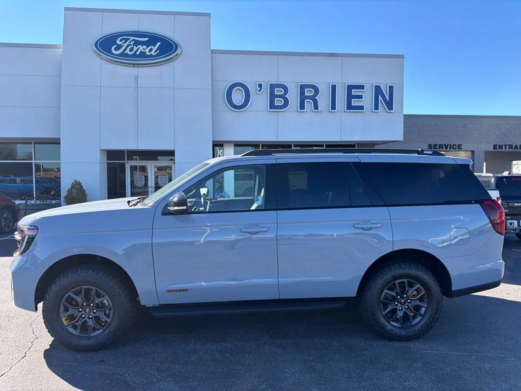 New 2027 Glacier Gray Metallic Tri-Coat Ford Tremor® image 2