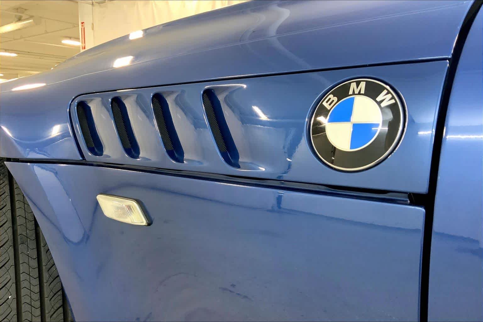 Used 2002 Topaz Blue Metallic BMW 2.5i image 32