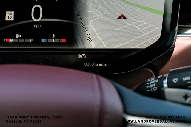 New 2026  Land Rover SE image 19