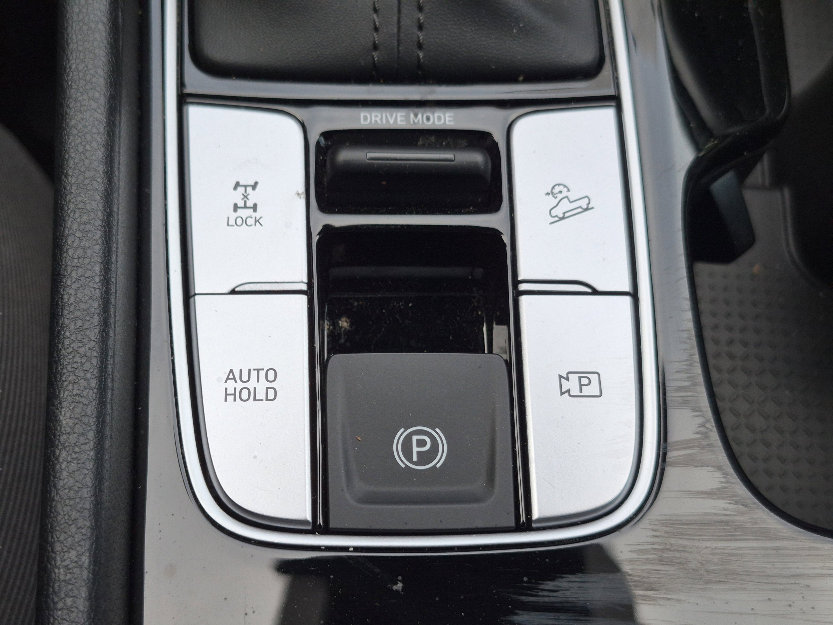 Used 2023 Hampton Gray Hyundai SEL image 32
