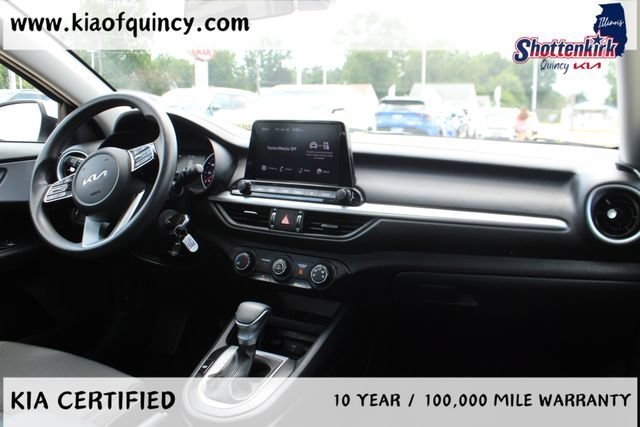 Used 2024 White_pearl Kia LXS image 9