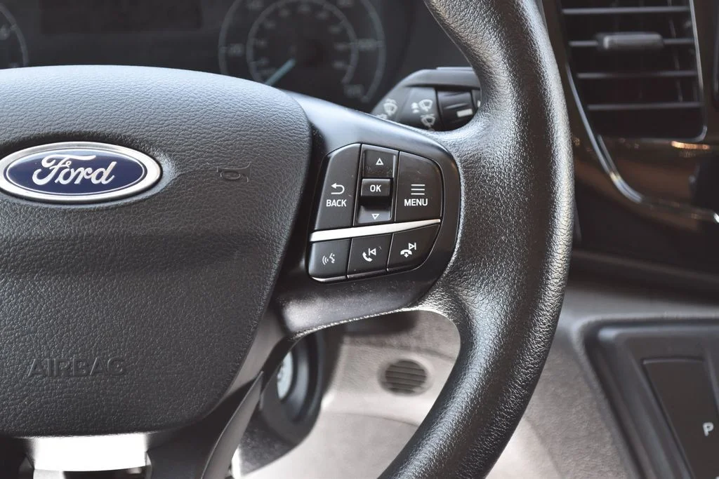 Used 2023 Oxford White Ford XLT image 4