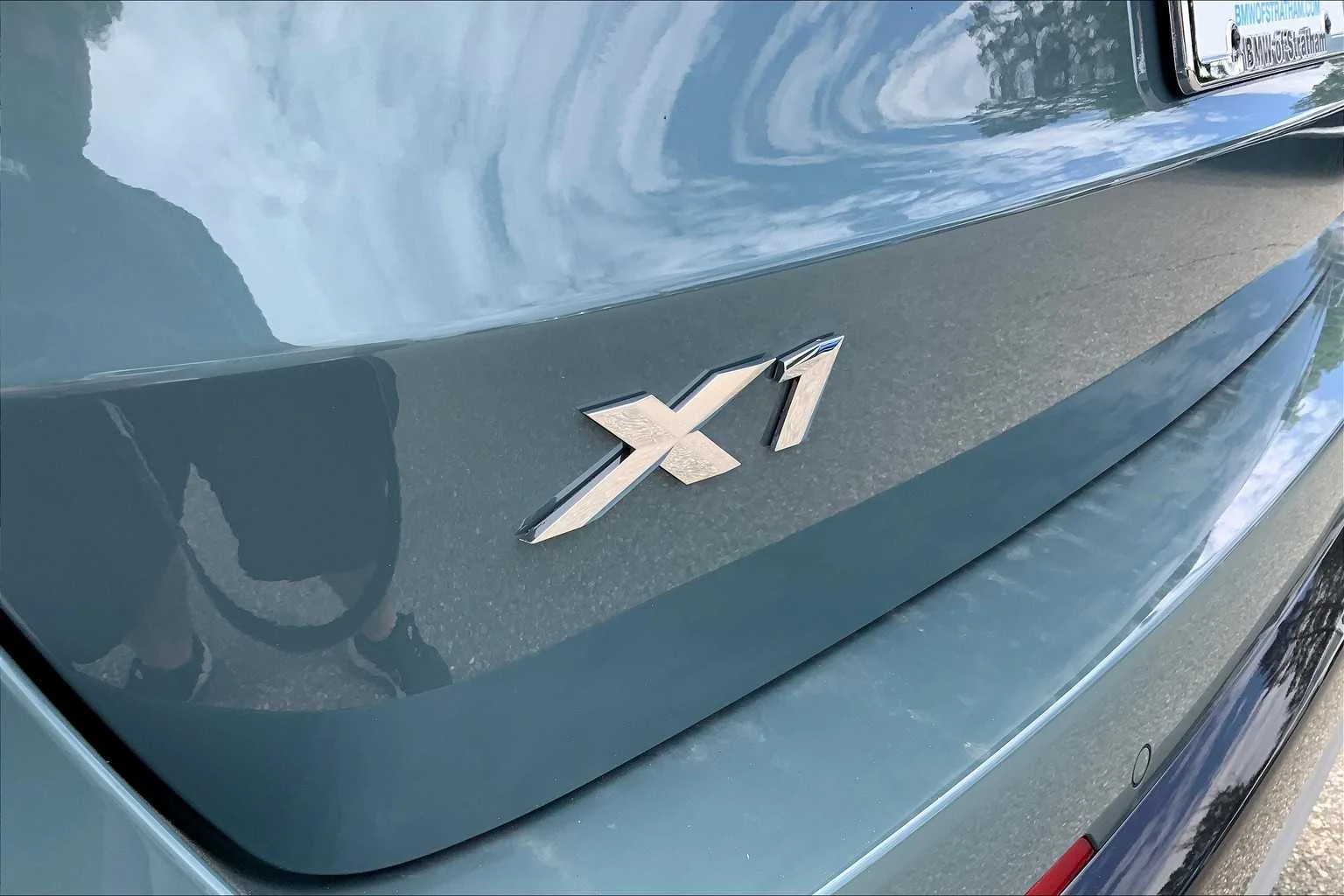 Certified Used 2025 Cape York Green Metallic BMW xDrive28i image 15