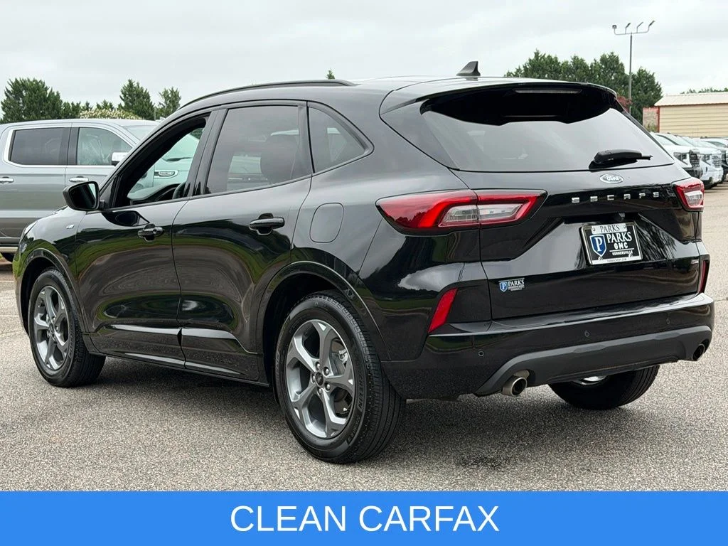 Used 2023 Black Ford ST-Line image 3
