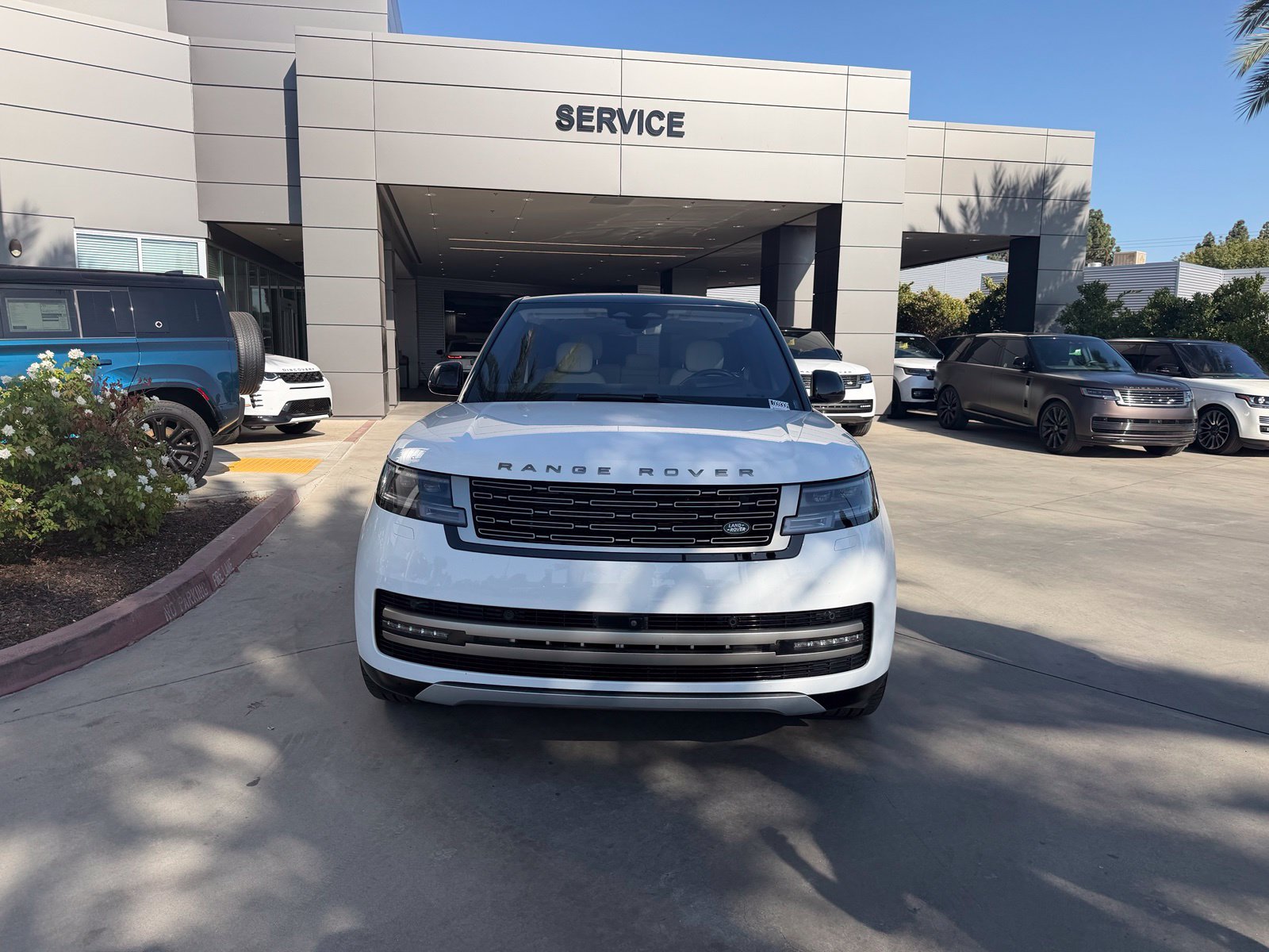 Certified Used 2023 White Land Rover SE image 2