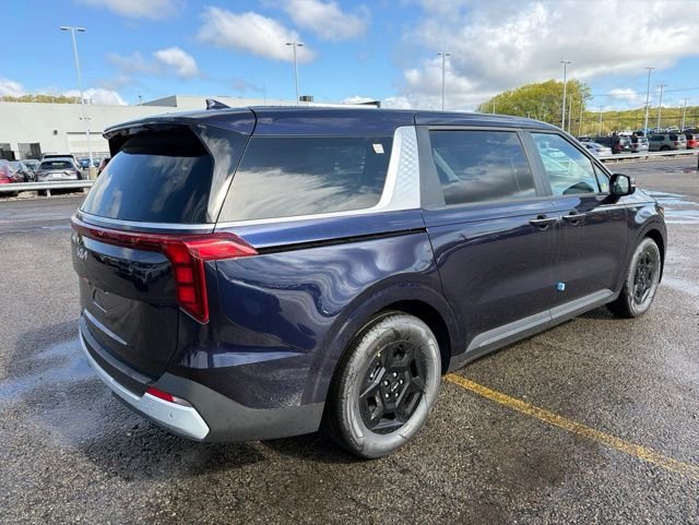 New 2026 Deep Chroma Blue Kia LX image 3