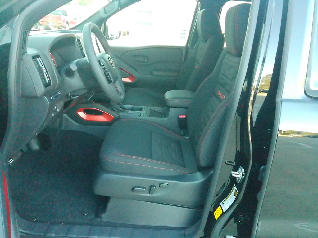 2026 Nissan Frontier PRO-X - Photo 9