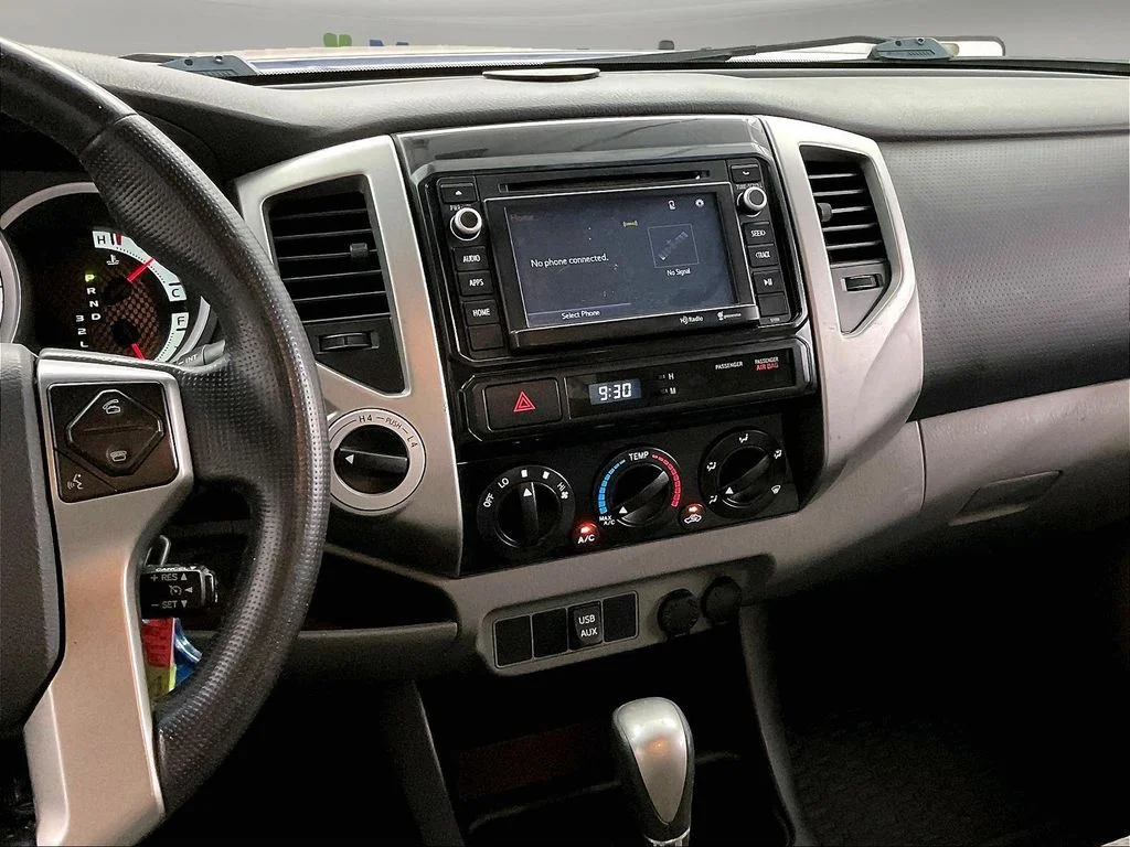 Used 2014 Blue Toyota Base image 9