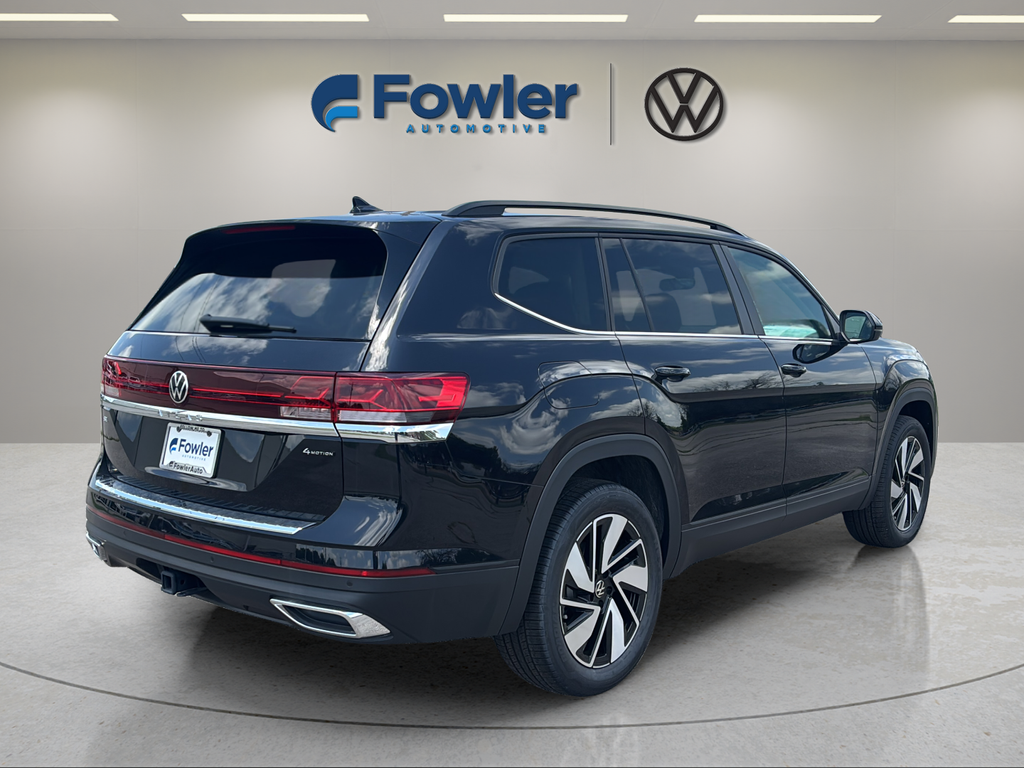 New 2026 Black Volkswagen 2.0T SE w/Technology image 7
