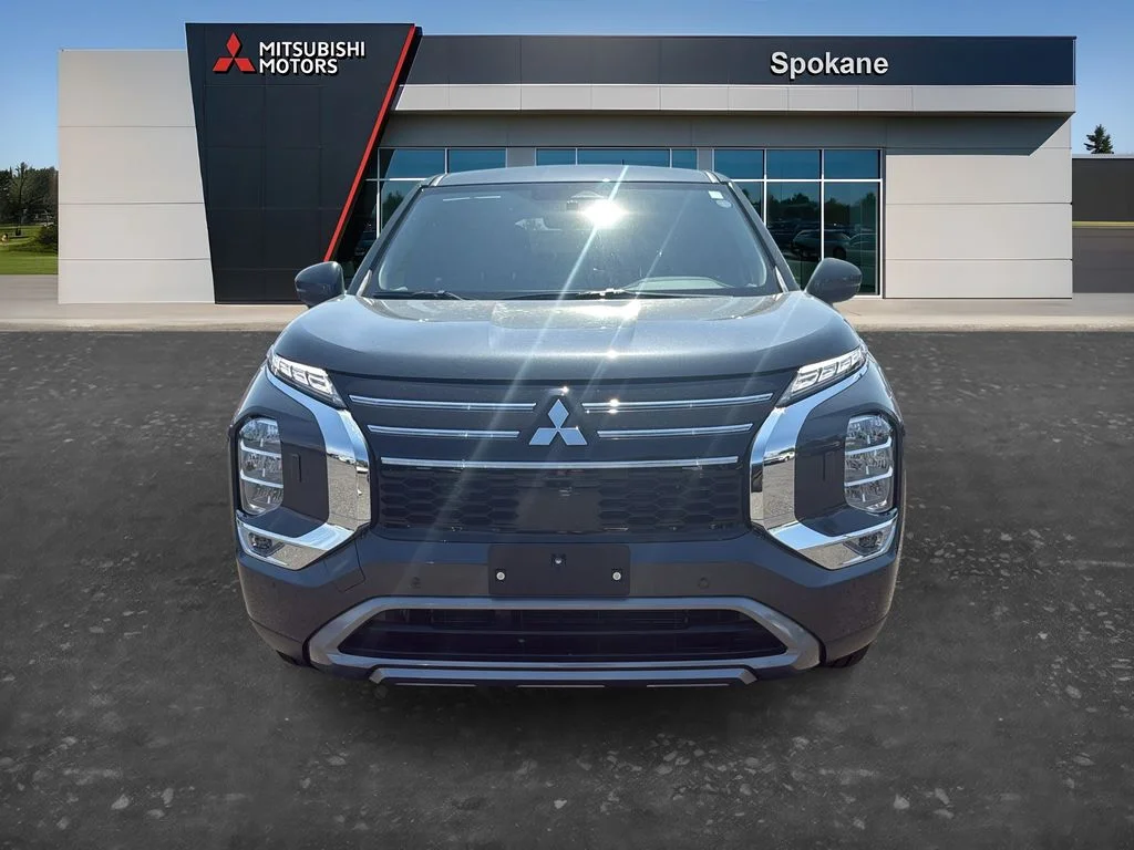 New 2026 Graphite Gray Mitsubishi SE S-AWC image 2
