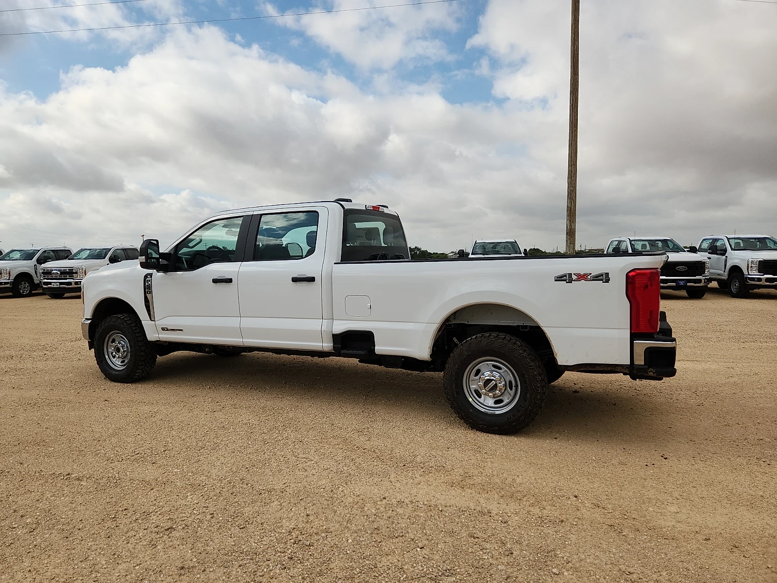 New 2026 Oxford White Ford F-250® XL image 4