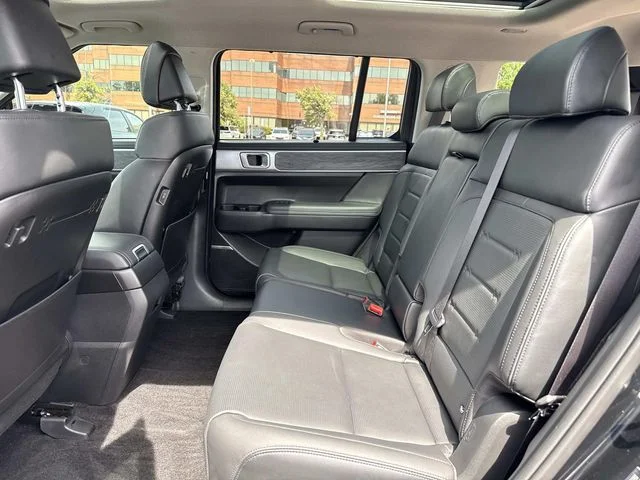 Used 2025 Black Hyundai Limited image 15