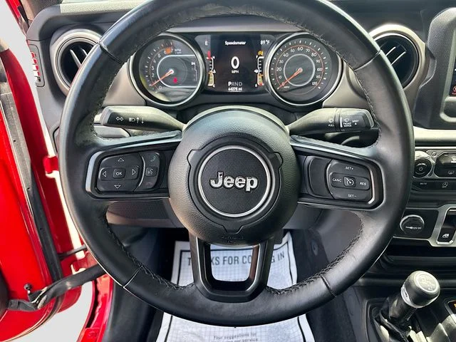 Used 2020 Red Jeep Sport S image 11