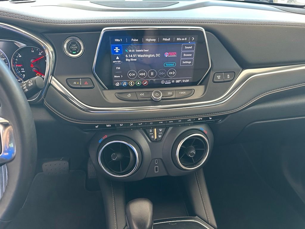 Used 2022 Red Chevrolet Premier image 24