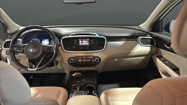 Used 2016 Snow White Pearl Kia LX image 11