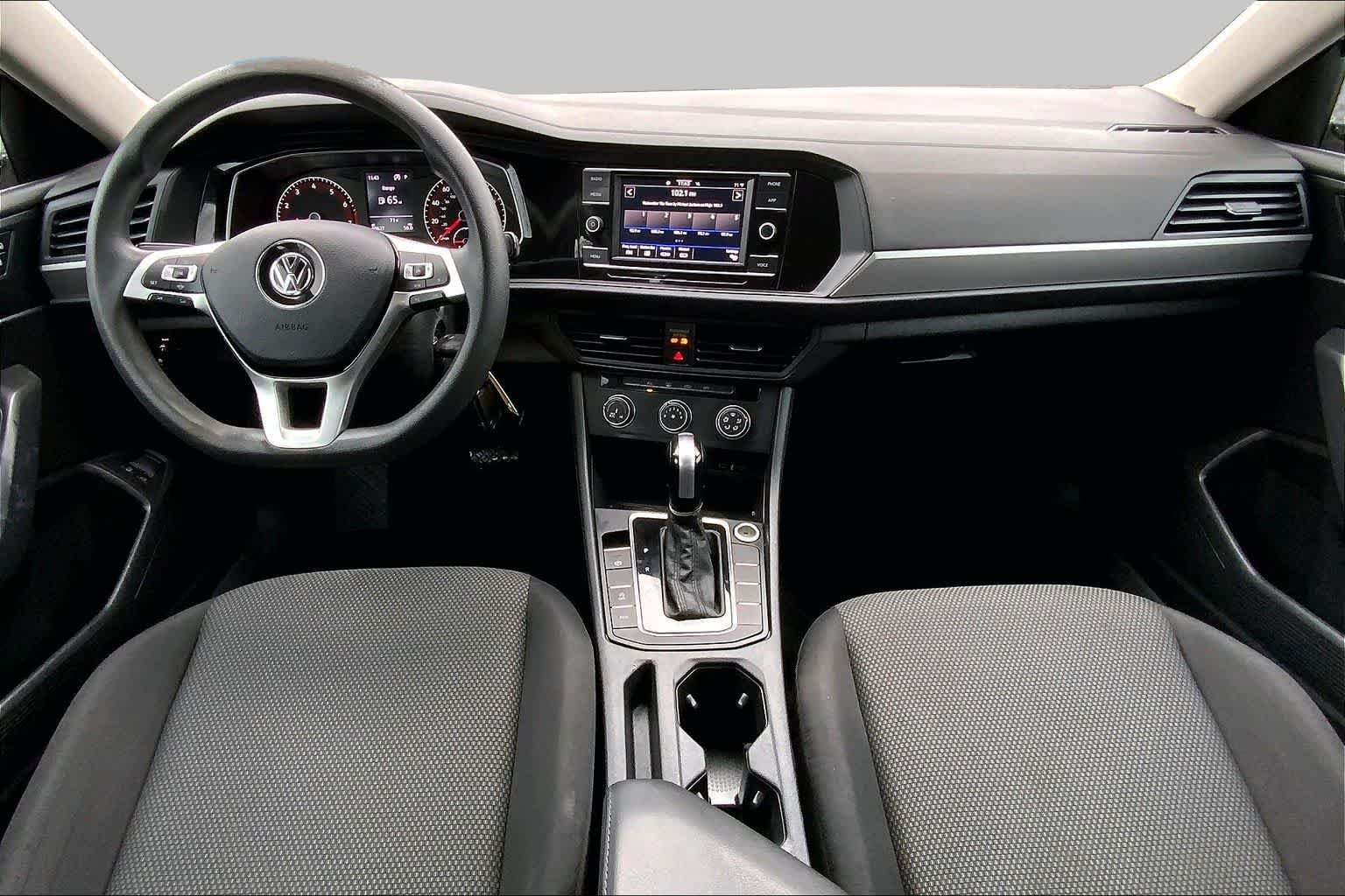Used 2021 Pure White Volkswagen S image 13
