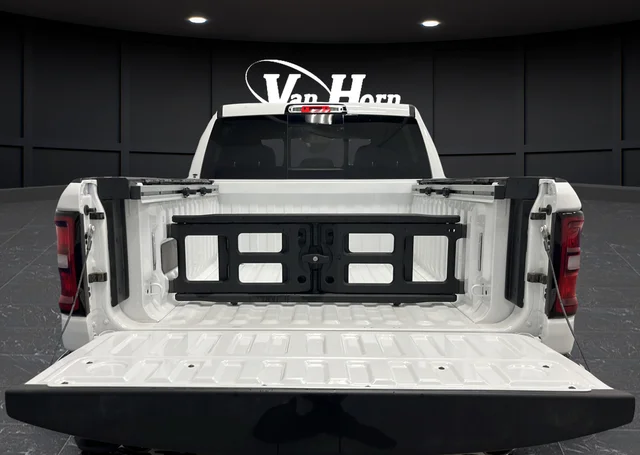 New 2026 Bright White Clear-Coat Exterior Paint RAM Big Horn/Lone Star image 27