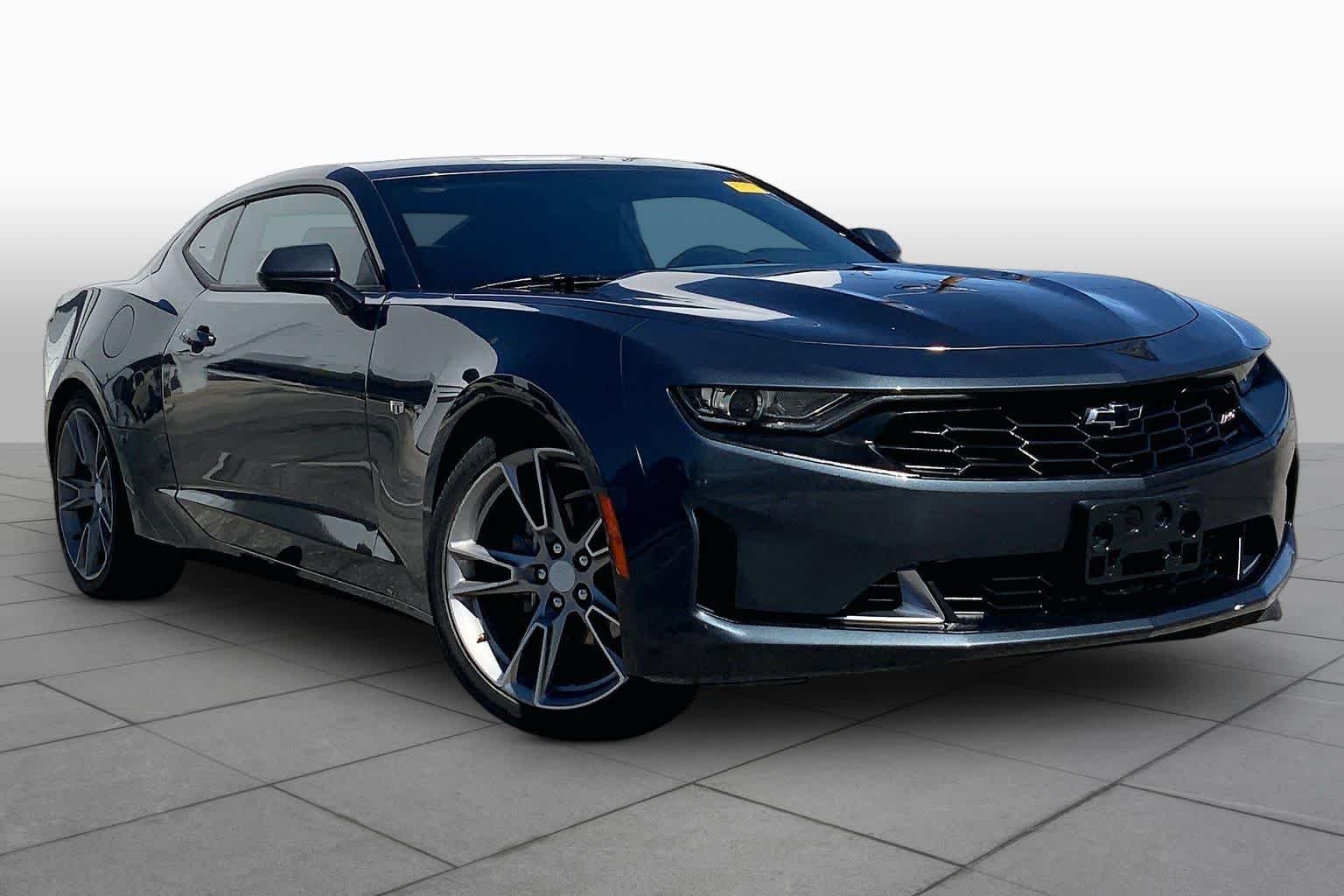 Used 2019 Shadow Gray Metallic Chevrolet 1LT image 3
