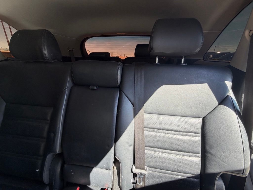 Used 2019 White Kia EX image 10