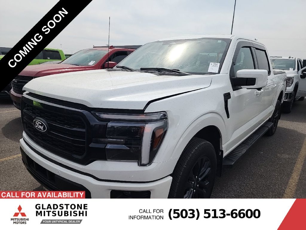 Used 2025  Ford Lariat image 3