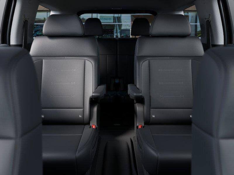 2026 Hyundai Santa Fe Limited - Photo 12