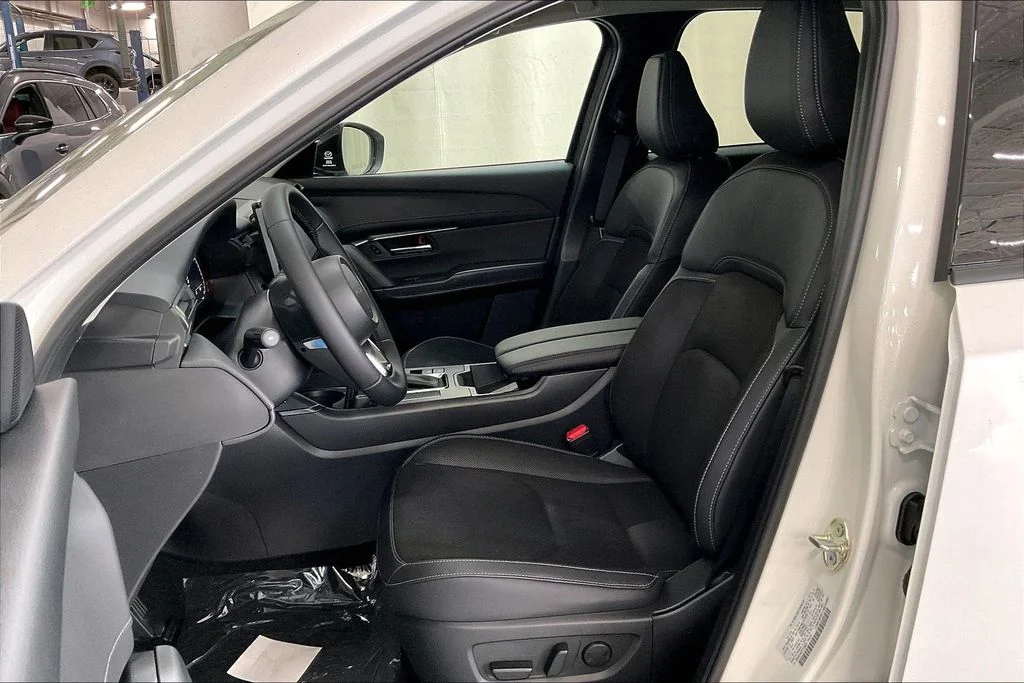 New 2026 Rhodium White Metallic Mazda 2.5 S Preferred AWD image 9