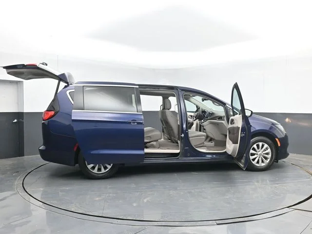Used 2017 Blue Chrysler Touring image 52