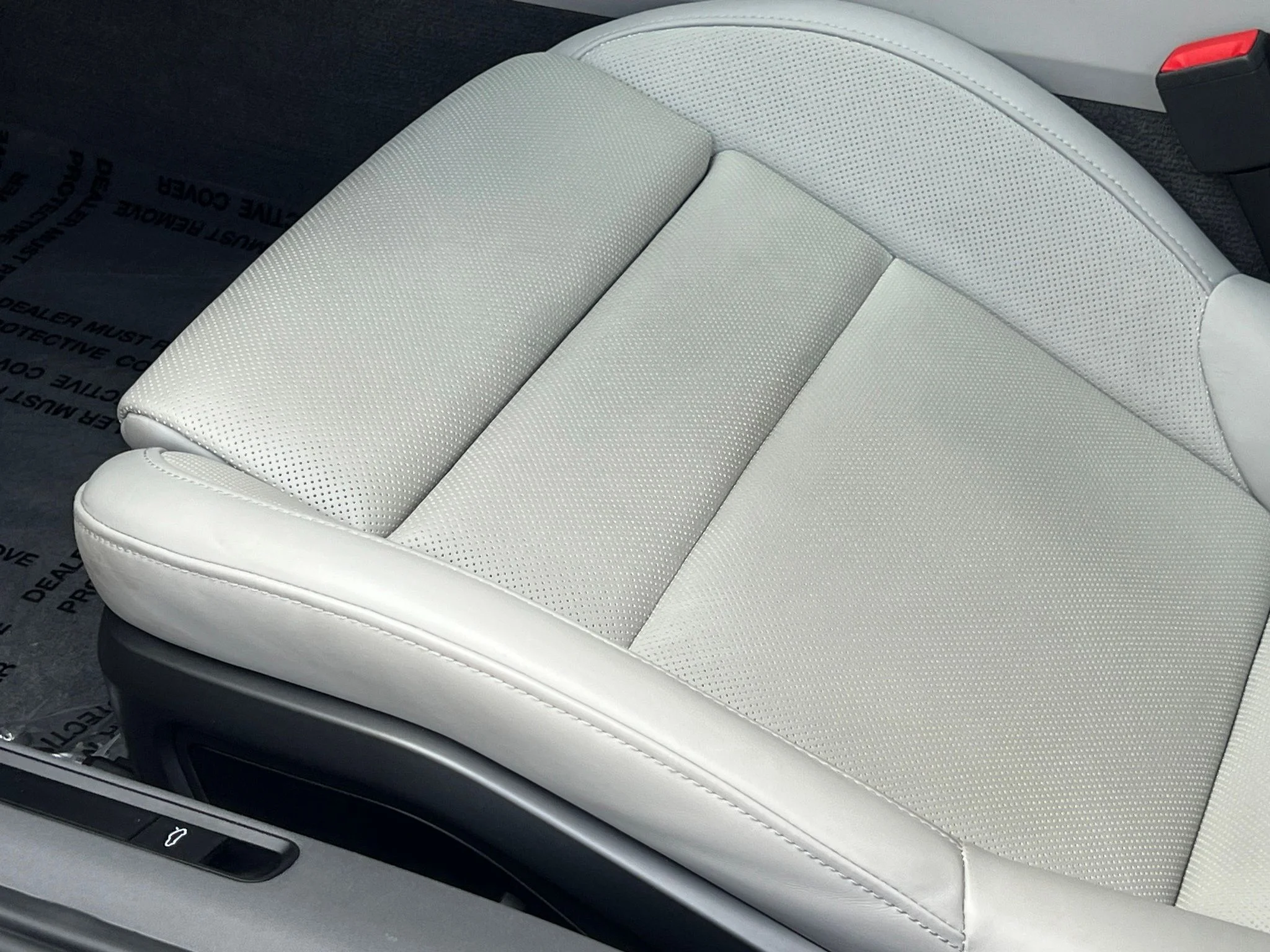Used 2020 White Porsche Carrera 4S image 32