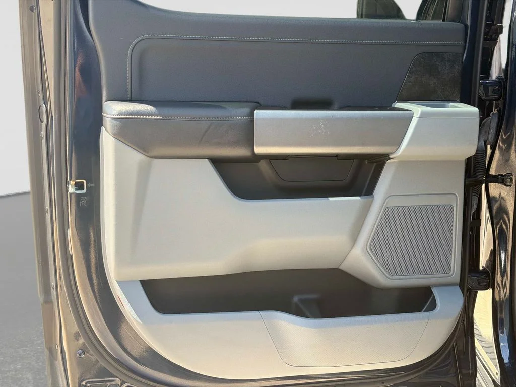 Used 2023 Blue Ford XLT image 13