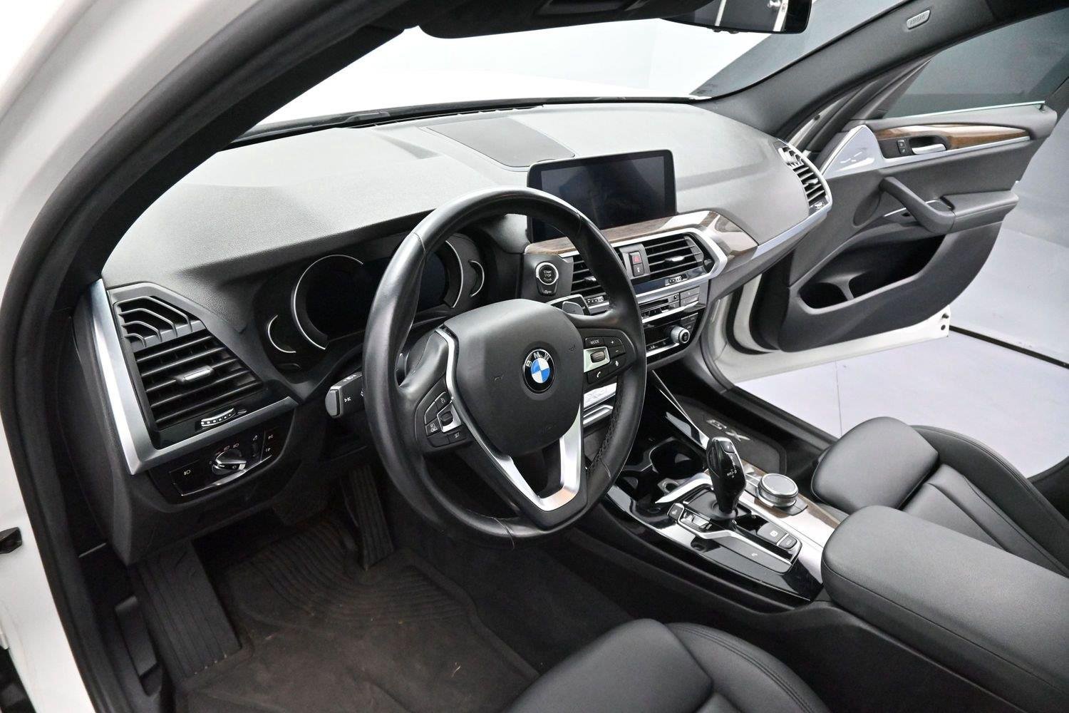 Used 2019 Alpine White BMW sDrive30i image 13