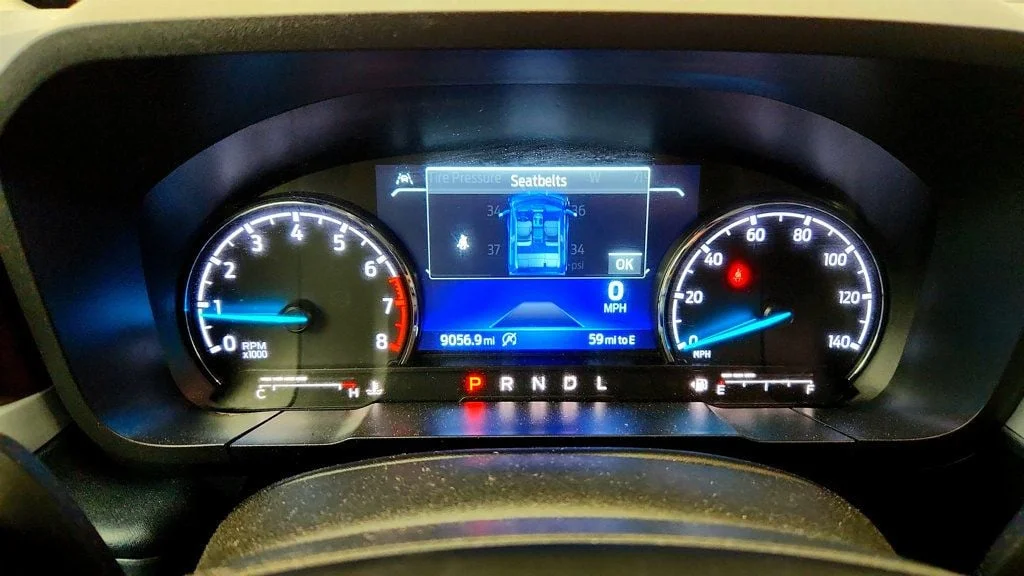 Used 2024 Oxford White Ford LARIAT AWD SuperCrew image 14