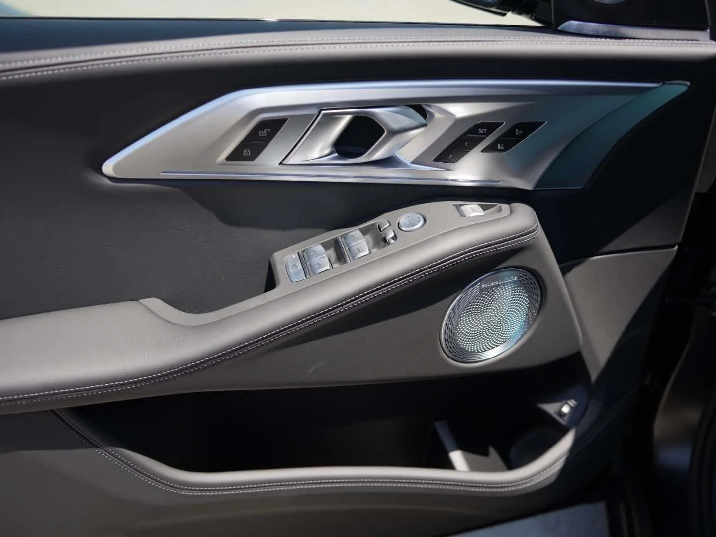 New 2026 Frozen Black Metallic BMW Label image 13
