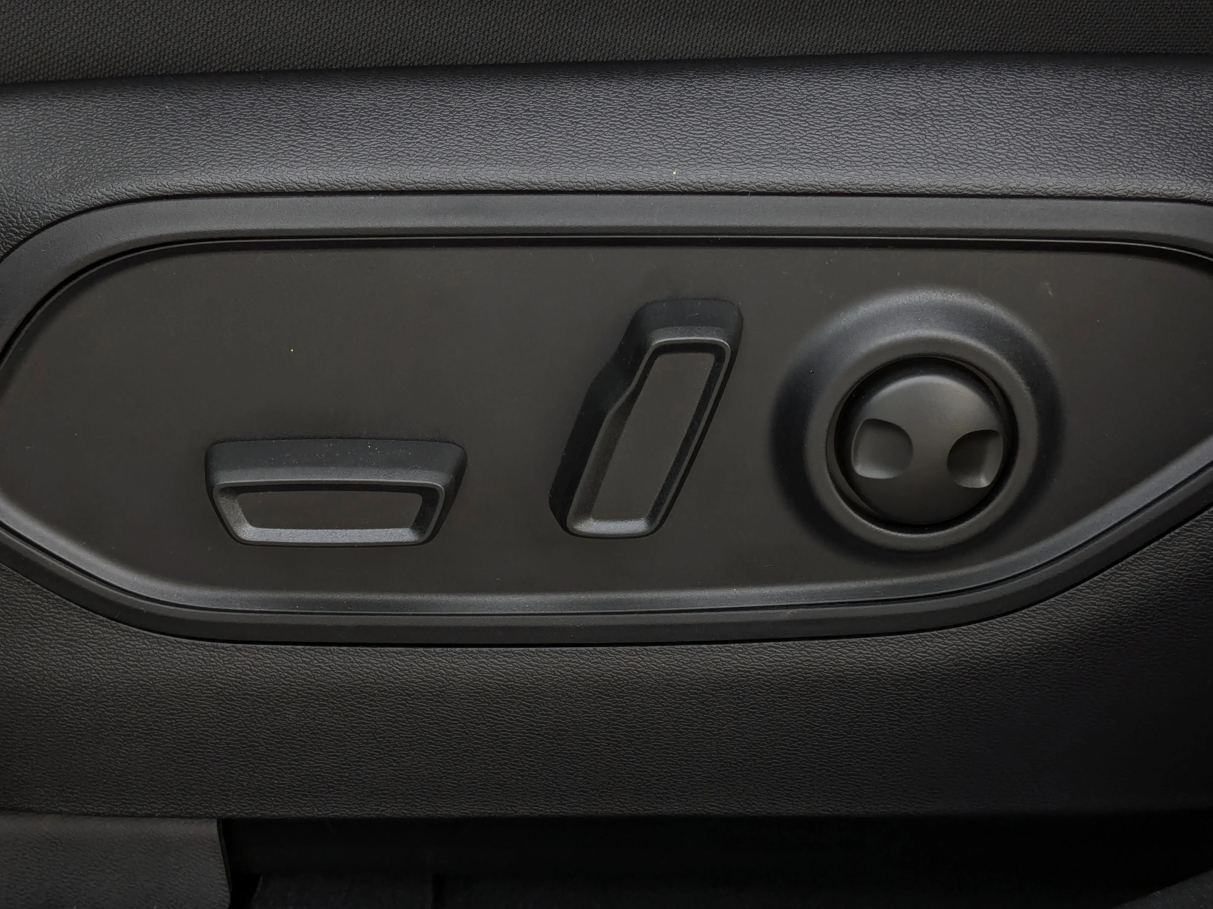 New 2026 Black Jeep Laredo - - Pkg 23F  - Diamond Black Paint  - Compact Spare  - 1.6L Turbo Hybrid  & More image 15