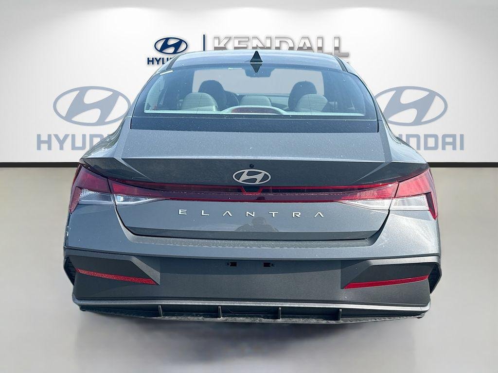 New 2026 Ecotronic Gray Hyundai SE image 5