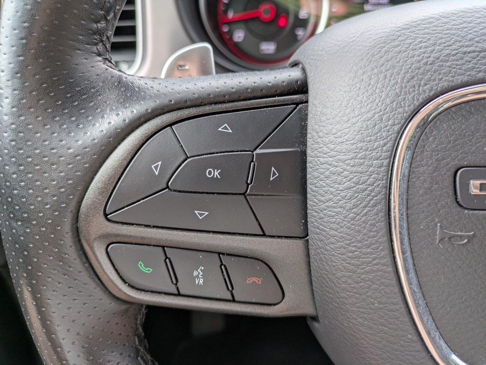 Used 2022 Pitch Black Clearcoat Dodge SXT image 24