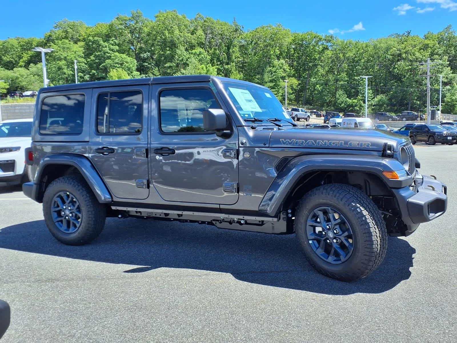 New 2026 Granite Crystal Metallic Clearcoat Jeep 85th Anniversary image 6