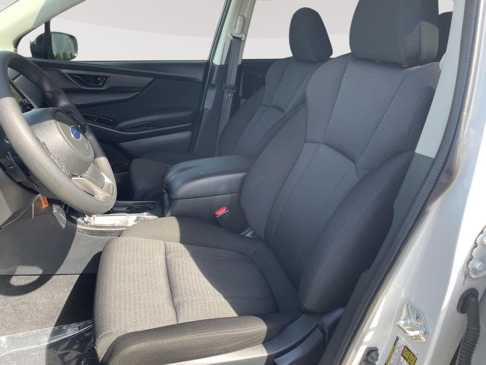 Used 2023 Crystal White Pearl Subaru Base image 10