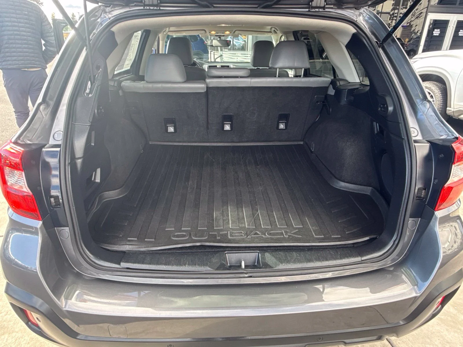 Used 2018 Gray Metallic Subaru 2.5i image 17