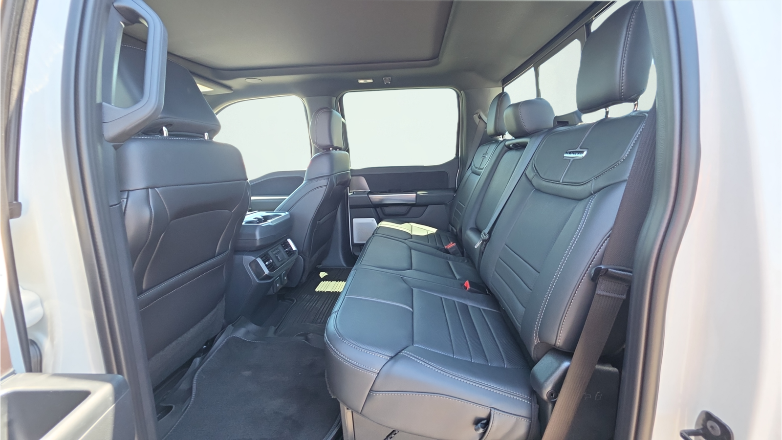 New 2026 Star White Metallic Tri-Coat Ford Platinum® image 27