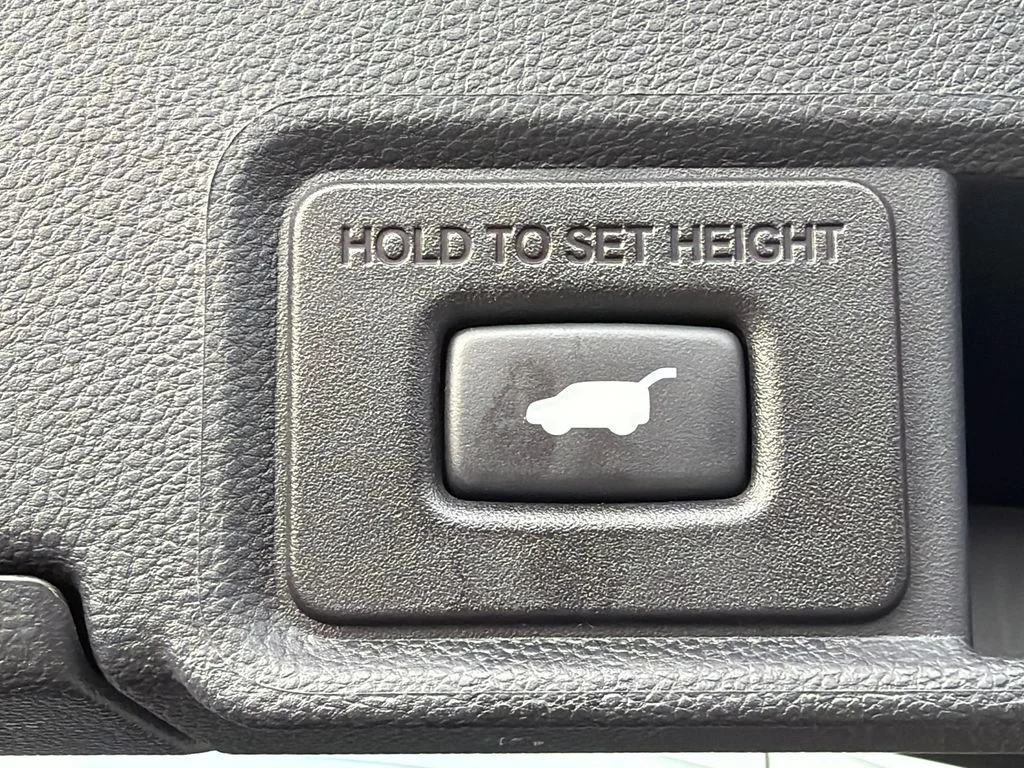 Used 2020 Black Acura Advance Package image 19