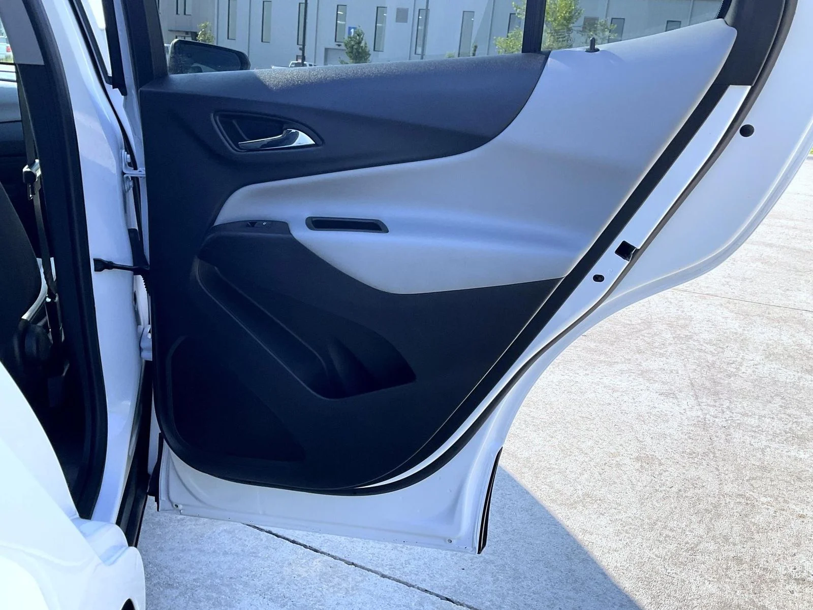 Used 2024 White Chevrolet LS image 21