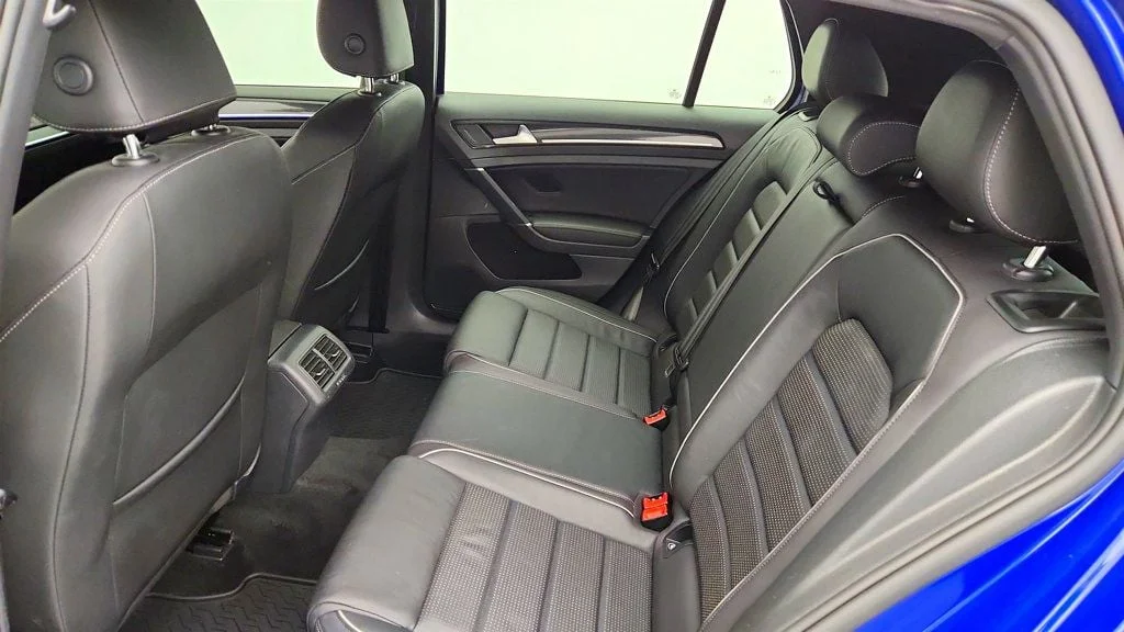 Used 2019 Lapiz Blue Metallic Volkswagen 2.0T Manual w/DCC/Nav image 20