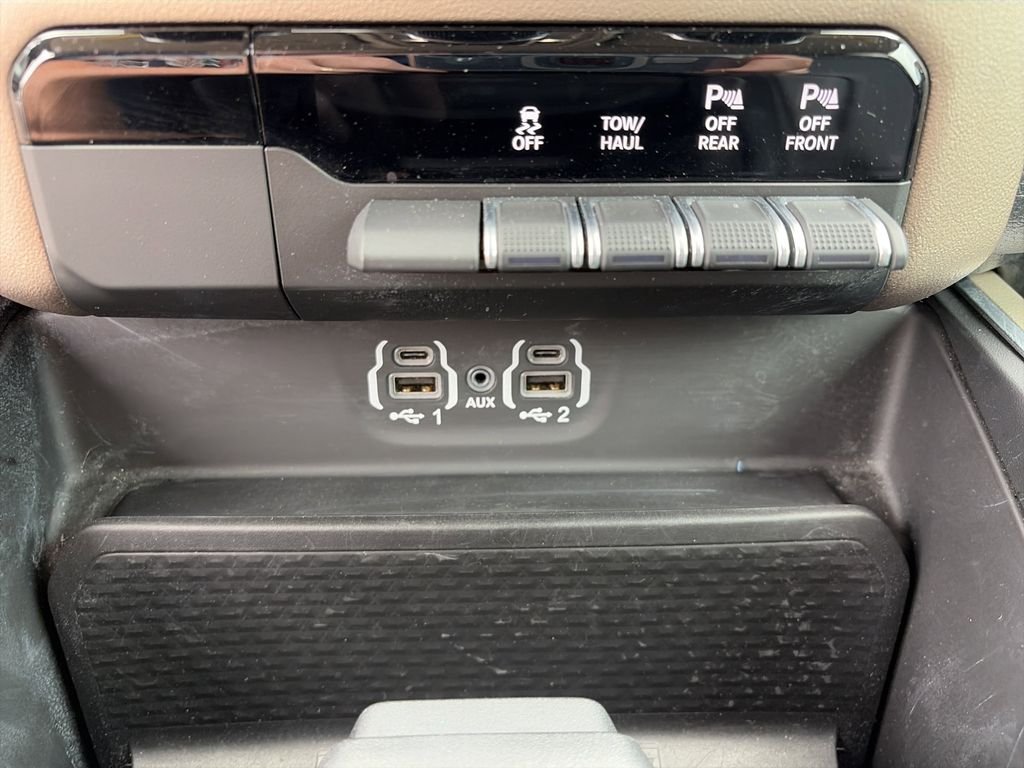 Used 2022 Silver Ram Laramie image 27
