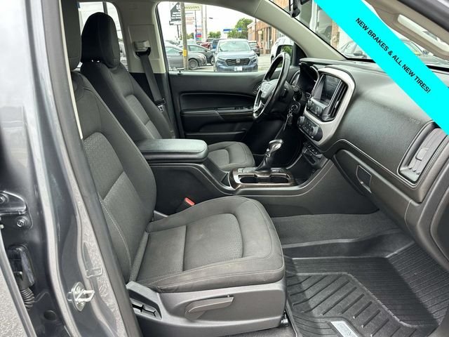 Used 2022 Gray GMC Elevation image 13