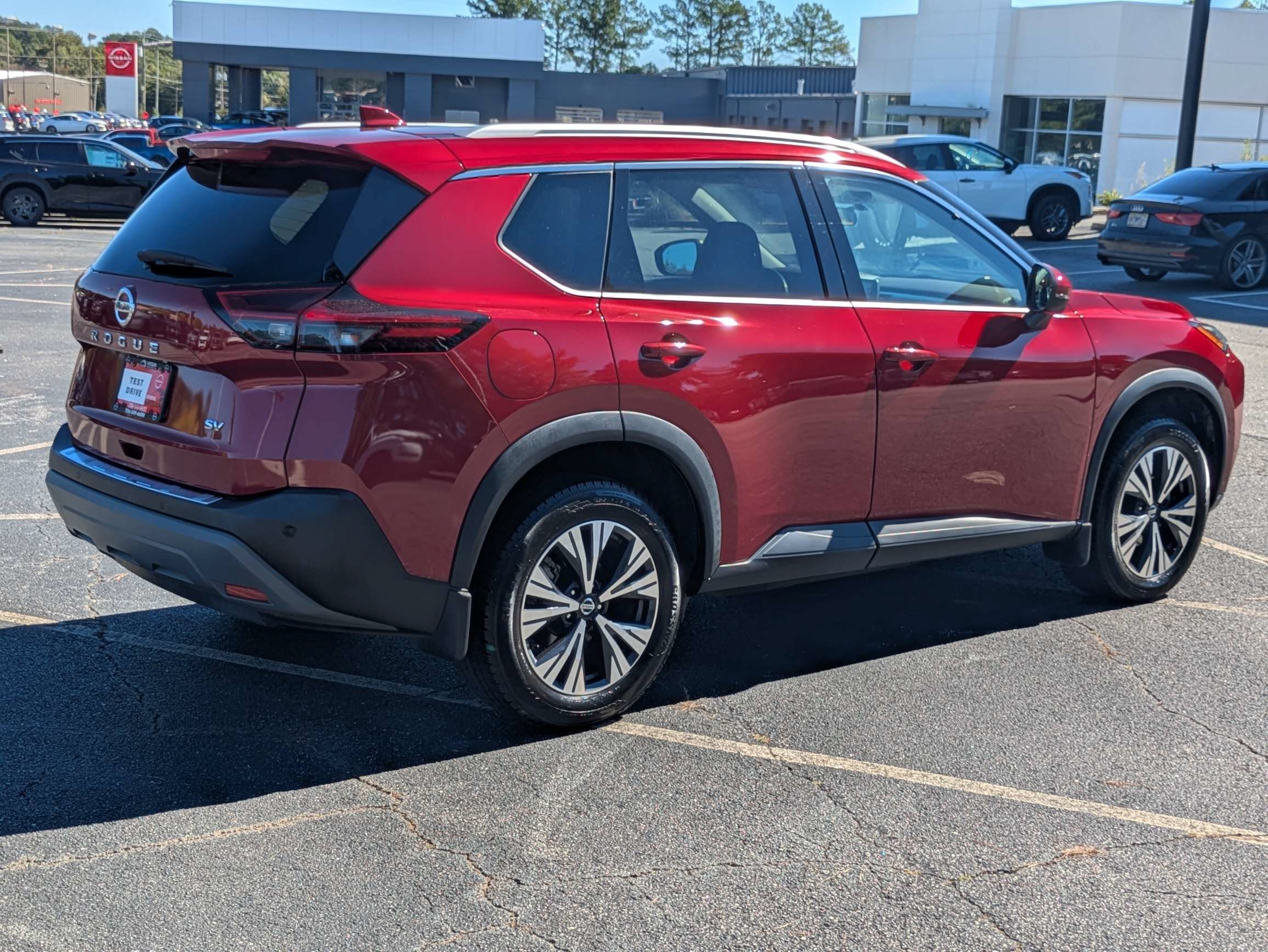 Used 2021 Red Nissan SV image 3